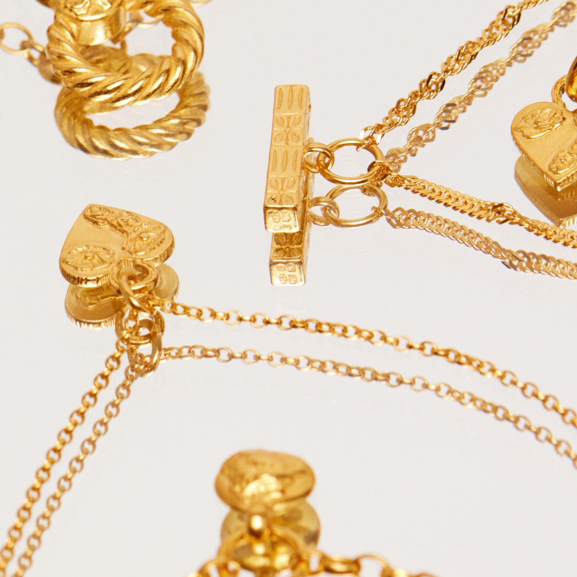 How To Clean Your Gold Necklace At Home