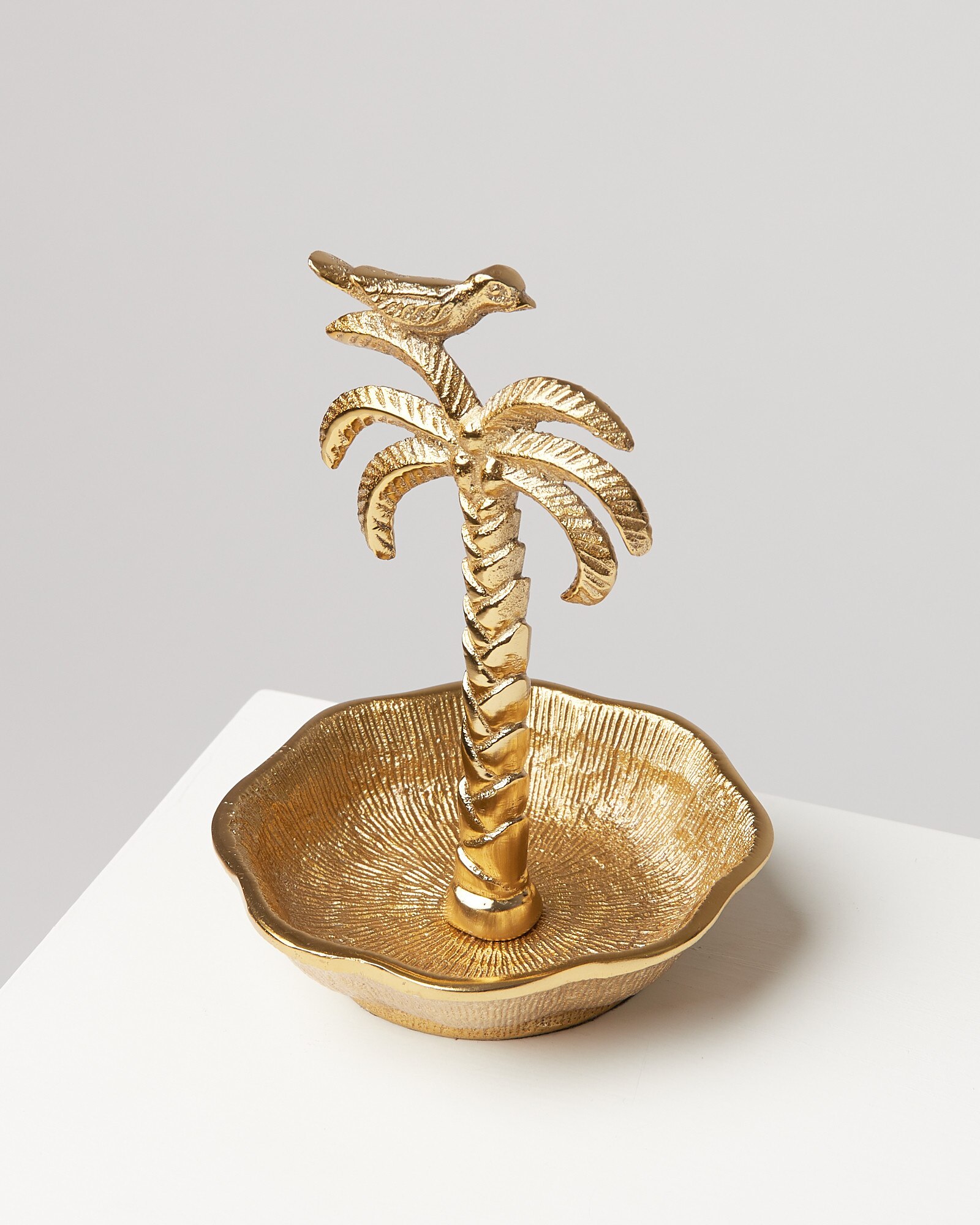 Palm tree ring holder shop