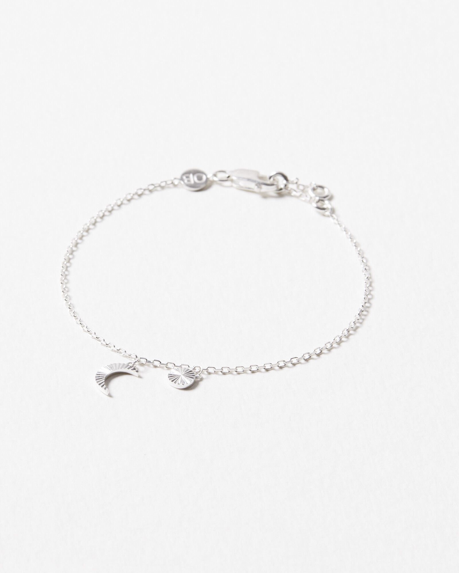Bangle Bracelet Gift for Women | Elegant and Thoughtful Silver Bangles for  Her – NEMICHAND JEWELS