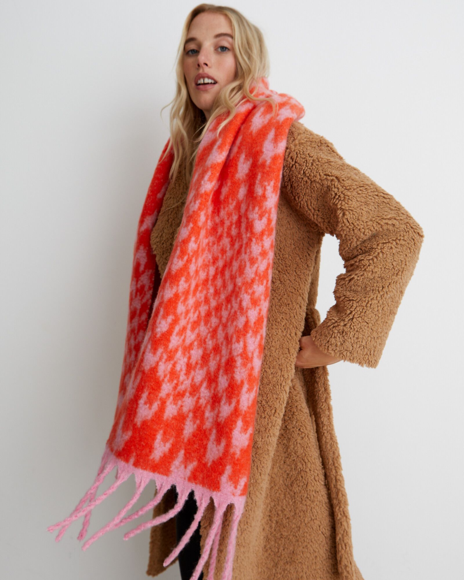 Cut About Pink Orange Jacquard Heavyweight Scarf Oliver Bonas