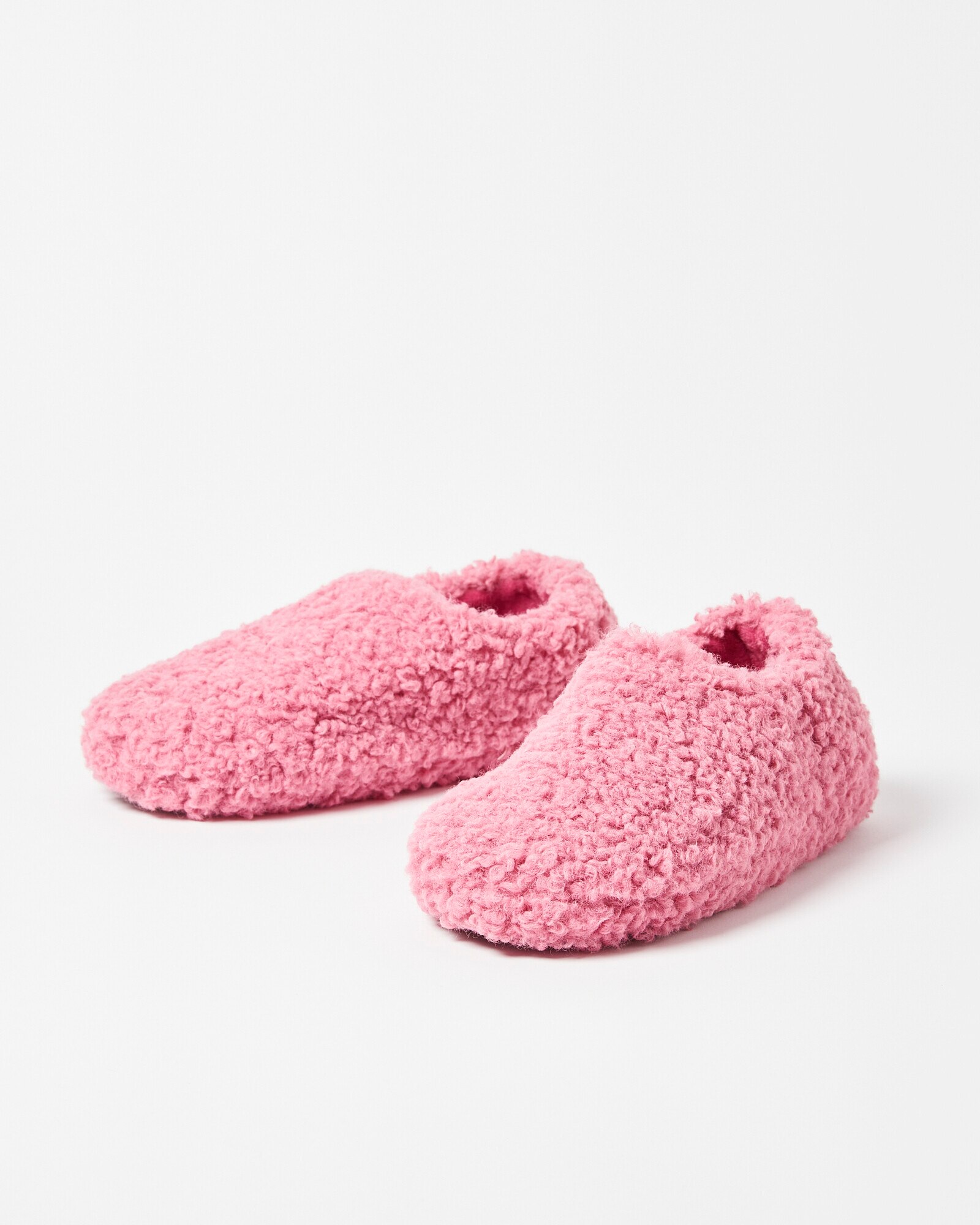 Uo allover hot sale sherpa slipper