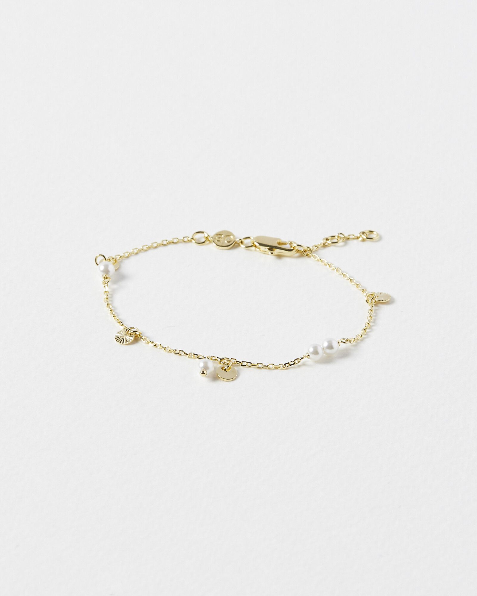 Ida Engraved Disc & Pearl Charm Bracelet | Oliver Bonas