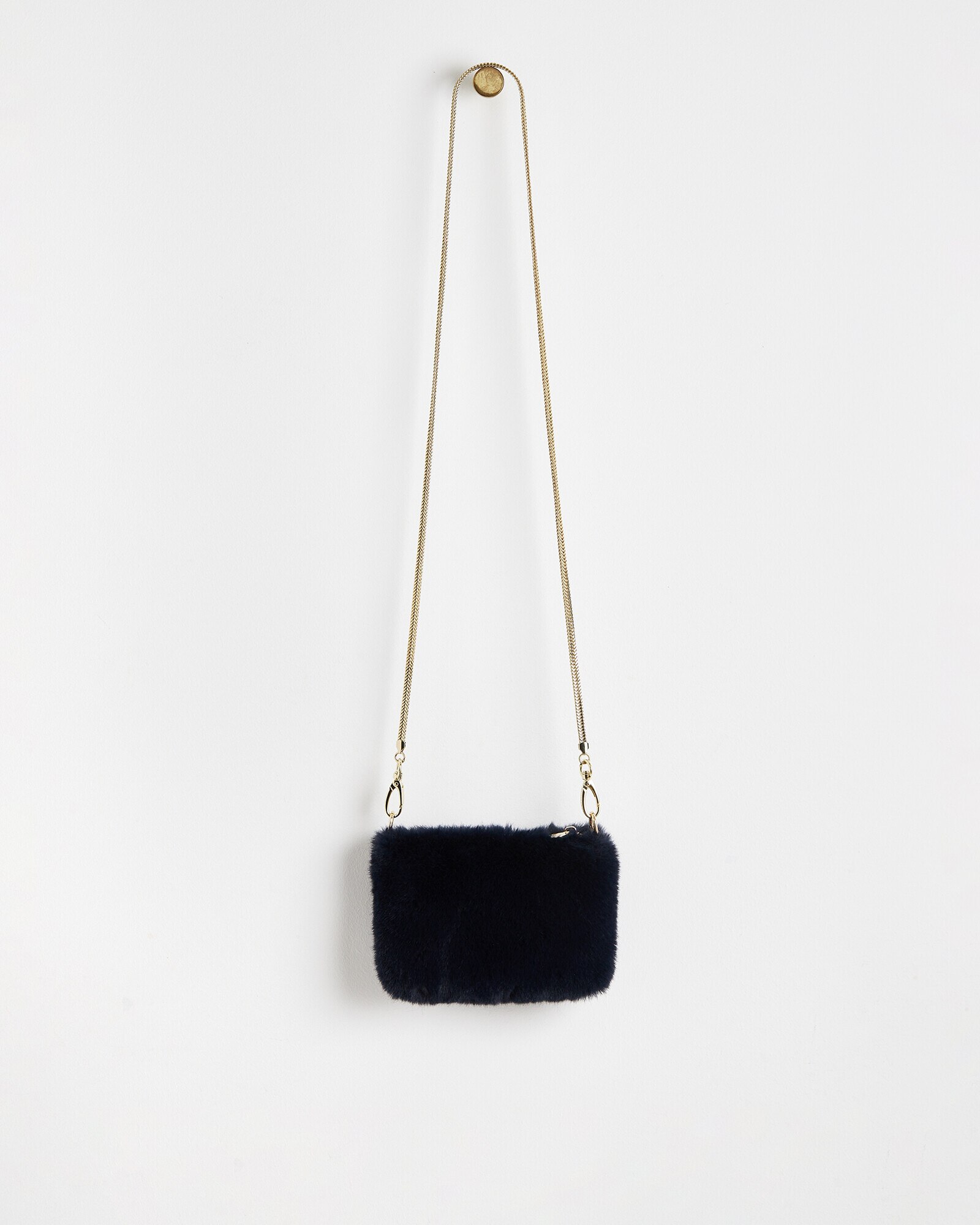 Black fur crossbody bag hotsell