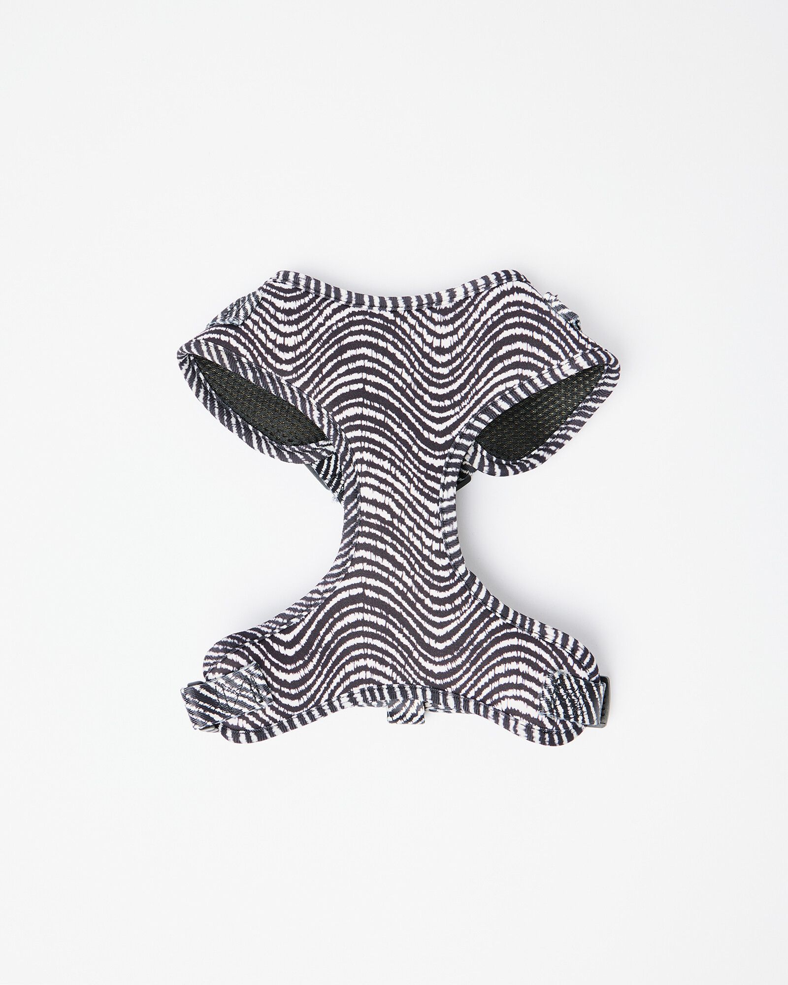 Monochrome Wave Print Dog Harnesses | Oliver Bonas